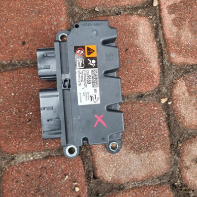 Moduł sensor poduszek Opel Meriva B 13589689