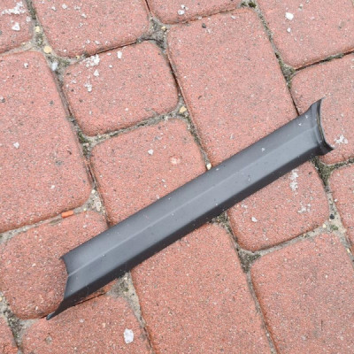 Listwa obudowa słupka L Opel Meriva B 1333744