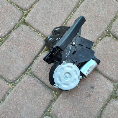 Zamek klapy elektrycznej Opel Astra K V 13527320