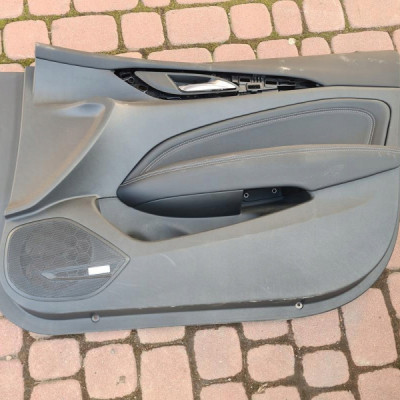 Boczek drzwi przednich BOSE EUROPA Opel Insignia B