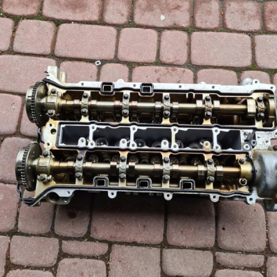 Głowica wałki 170km 1.6T LWC Opel Zafira C 55590450