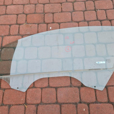 Szyba drzwi 3drzwi przód Opel Corsa E 2016r