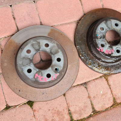 Tarcze tył tylne hamulcowe Opel Mokka