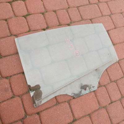 Szyba tył tylna Sedan boczna Opel INSIGNIA 2009