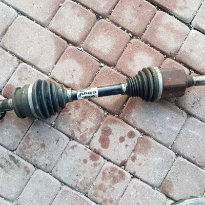 Półoś półośka Opel Zafira C AAD9 13335125