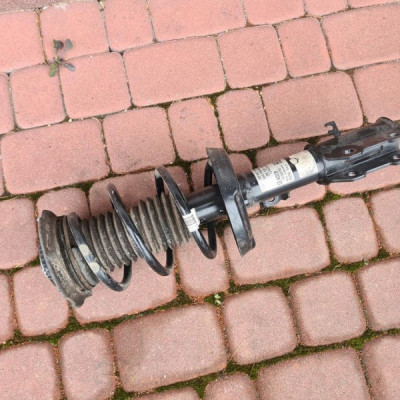 Amortyzator przód 1.5D FL Opel Astra K V 39131186