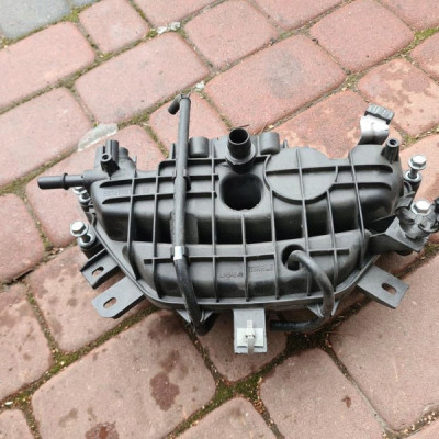 Kolektor ssący 1.6T Opel Astra J IV 55569381