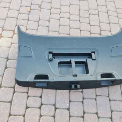 Obudowa osłona klapy Opel Astra J IV 4 13261681