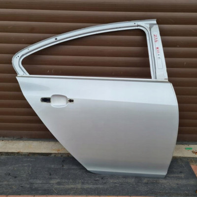 Drzwi tył tylne HB SEDAN Opel Insignia