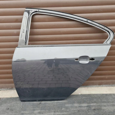 Drzwi tył tylne HB SEDAN Opel Insignia