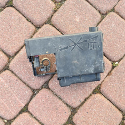 Pokrywa osłona skrzynki Opel Insignia 13354391