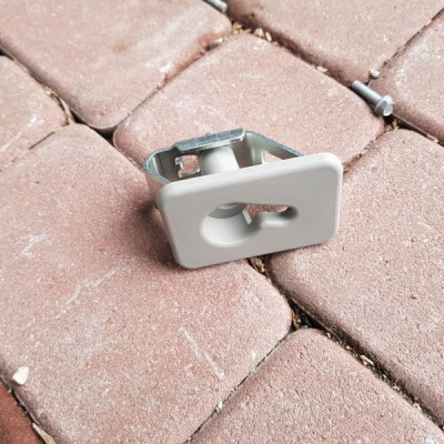 Zapięcie rolety lewe Opel Zafira C 13261815