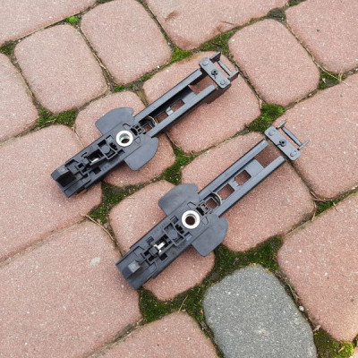 Suwak regulacji wysokości pasów AUDI 8E0857833A