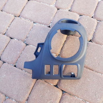 Plastik obudowa deski Vivaro B Trafic 683100728R