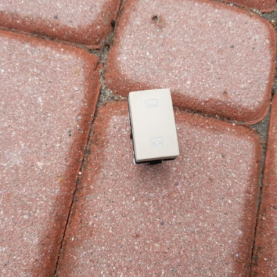 Przycisk sufit krem kremow Ople Insignia 23197102