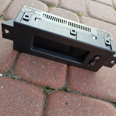 Wyświetlacz zegara ekran Opel Mariva A 13208191