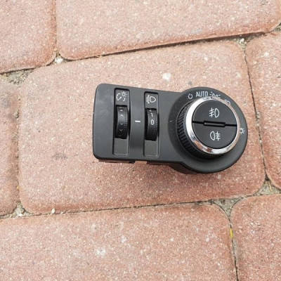 Przełącznik sterowania świateł Insignia 23197912