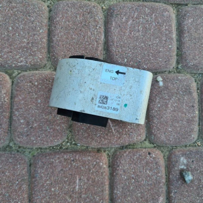 Łapa poduszka skrzyni Opel Insignia B 84283189