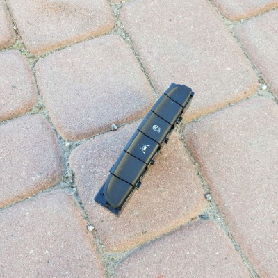 Przełącznik włącznik ASC/ PAS Insignia B 13486948