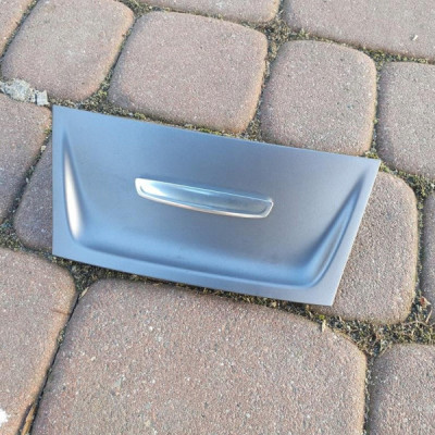 Ładowarka płyta zaślepka Astra K V 13499814