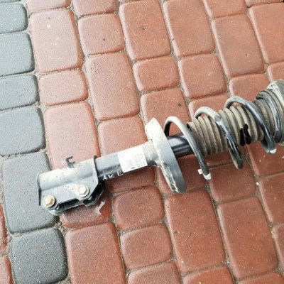 Amortyzator przód 1.6CDTI Opel Astra K V 39039573