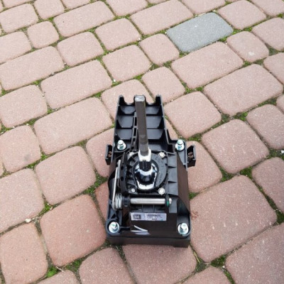 Lewarek mechanizm zmiany biegów Opel Insig 5559802