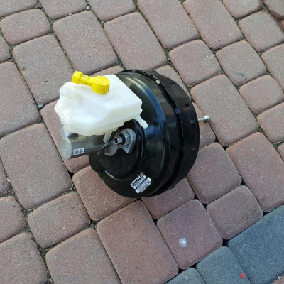 Serwo hamulcowe ABS Opel Zafira C 39060132