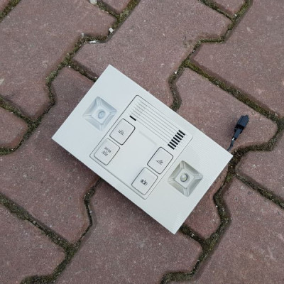 Lampka oświetlenie kabiny Passat B8 3B0035711B