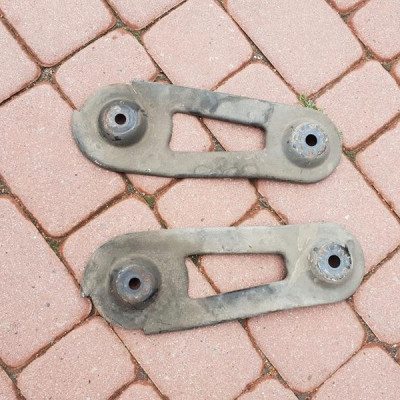 Blaszka wspornik dolnych sanek Opel Insignia