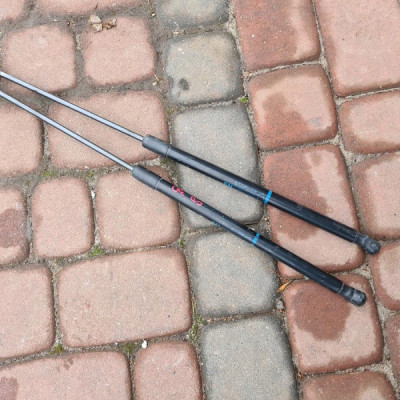 Teleskop klapy tył 3drzwi Opel Corsa D