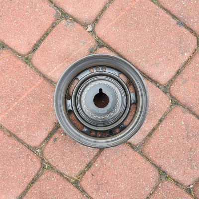 Koło pasowe wału 1.6T Opel Corsa E 55559328