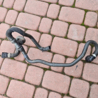 Przewód rura wąż wody 1.6T Opel Corsa E 13402324