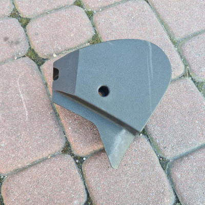 Plastik obudowa fotela Opel Meriva B 13257125