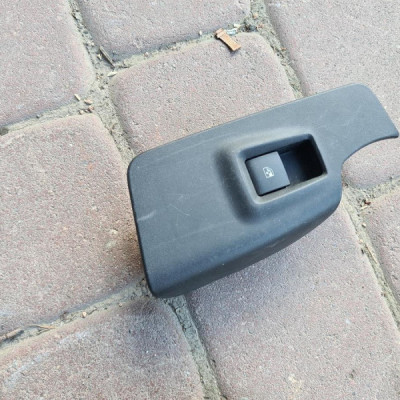 Przełącznik szyb panel Opel Meriva B 13301888
