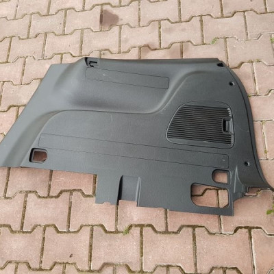 Plastik obudowa bagaznika Opel Zafira C 13289579