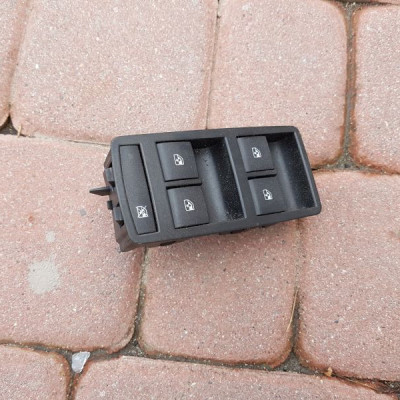 Przełacznik otwierania szyb Opel Insignia 22915118