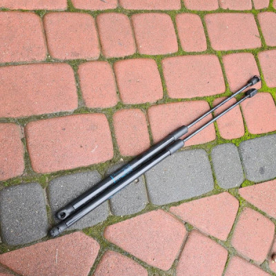 Siłownik teleskop klapy Opel Insignia B 39115292