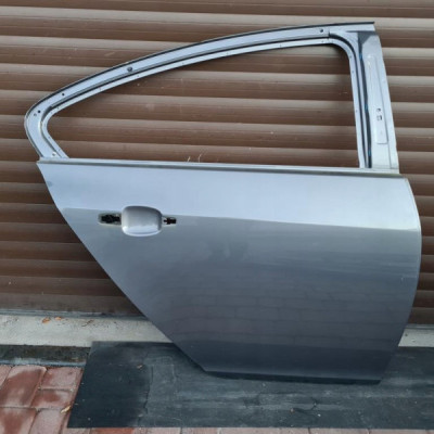 Drzwi tył tylne HB SEDAN Opel Insignia igły Z195