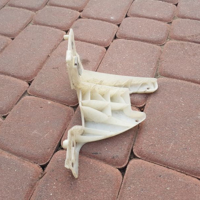 Ślizg mocowanie uchwyt VIVARO TRAFIC 8200146206