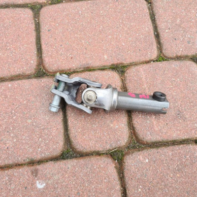 Krzyżak drązek kolumna EUROPA Opel Insignia B