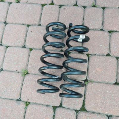 Sprężyna tył tylna komplet Toyota Supra MK5 C6