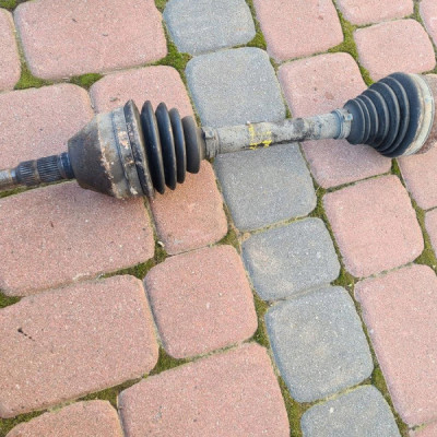 Półoś półośka lewa M 1.7CDTI Opel Meriva B