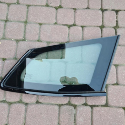 Szyba tył tylna kombi jasna Opel Insignia B 2017r