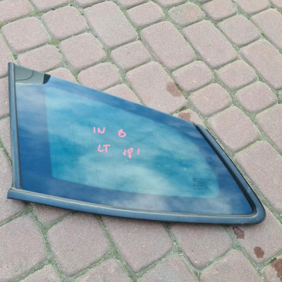 Szyba tył tylna kombi ciemna Opel Insignia B 2018r