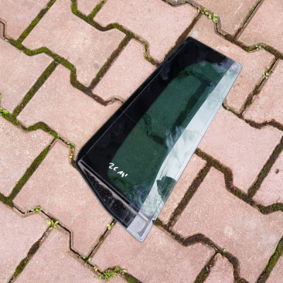 Szyba tył tylna ciemna boczna Opel Zafira C 2014r