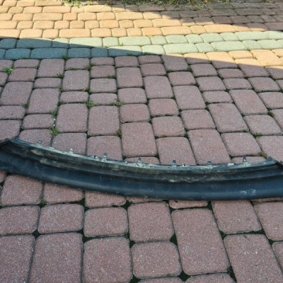 Kratka srodkowa zderzaka przód Opel Insignia B