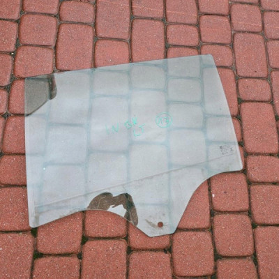 Szyba tył tylna kombi jasna Opel Insignia B 2017r