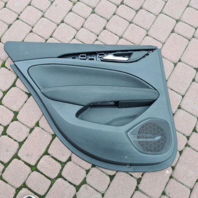 Boczek tapicerka drzwi skóra Opel Insignia B 17r