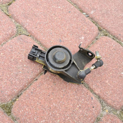 Poziomica tył tylna lamp Opel Astra K V 39147647