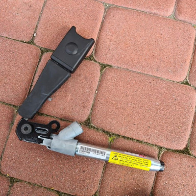 Napinacz pasa fotela prawy Opel Insignia 27793991